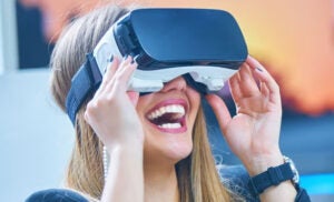 Article thumbnail: HOW EFFECTIVE ARE VIRTUAL REALITY EXPERIENCES AS DESTINATION MARKETING TOOLS?