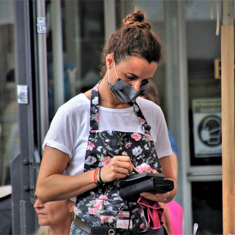 Featured image for article: THE IMPACT OF COVID-19 ON RESTAURANT WORKERS - Rosen Research Review