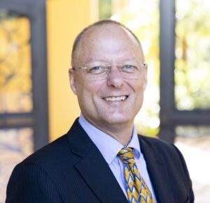 Stephen Pratt