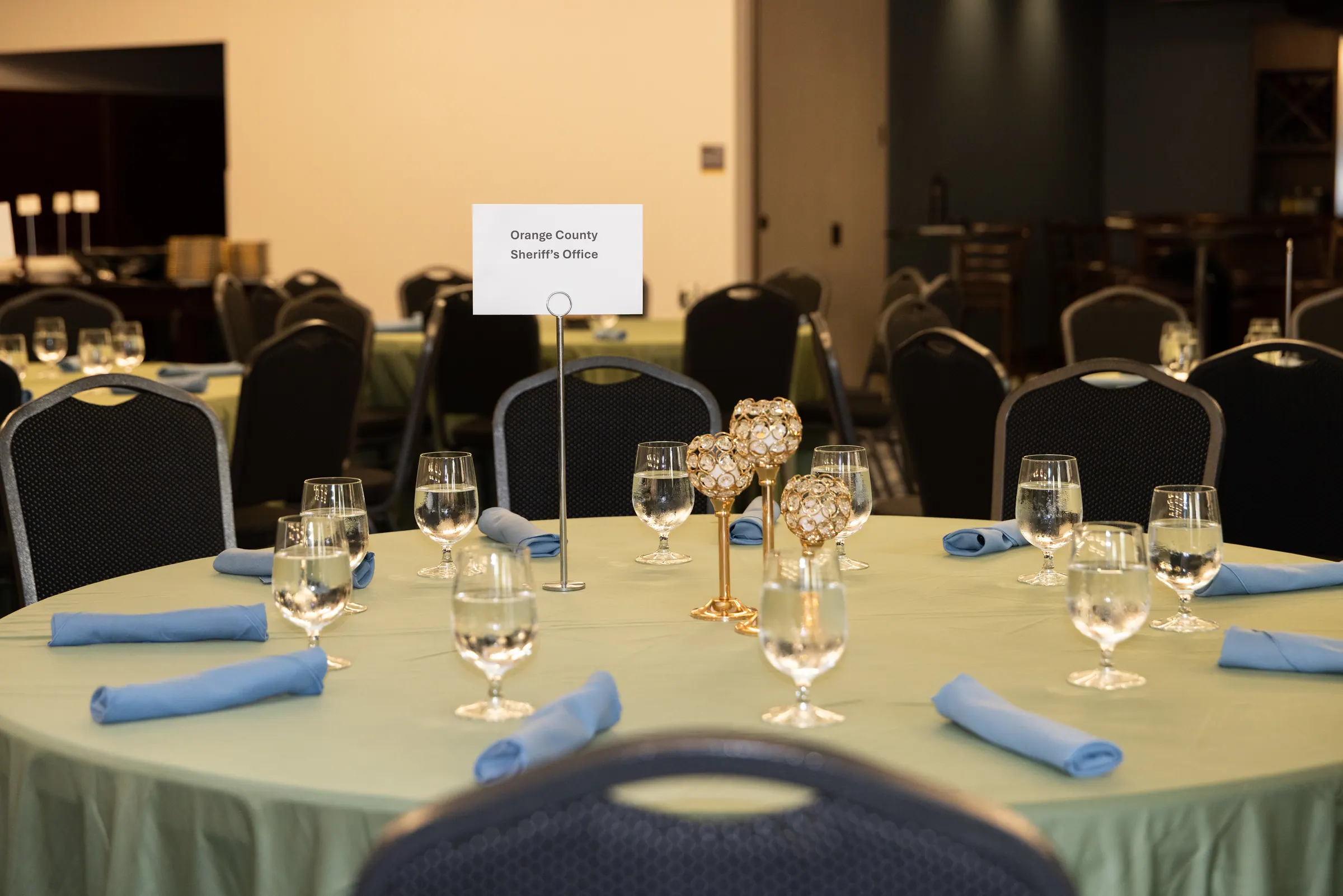 Reception table setting
